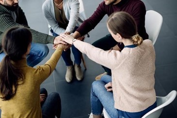Facilitação e apoio no domínio do ensino e formação profissionais